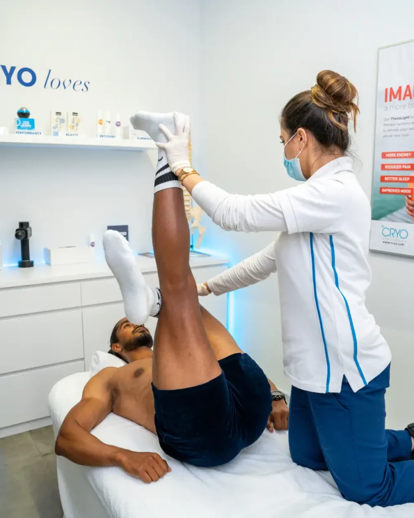Stretching Dubai & Abu Dhabi: Enhance Mobility with Assisted Stretching
